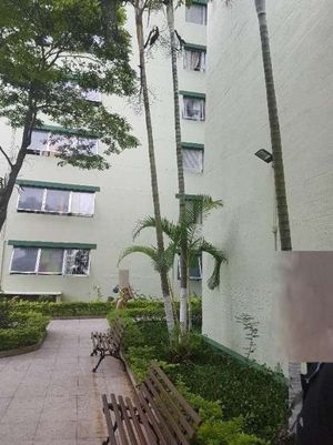 Image 8 - 896235